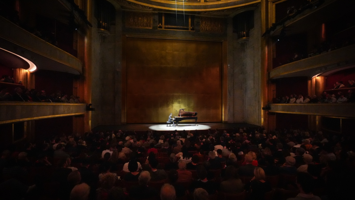 Paul Ji’s Paris Debut: A Night of Chopin at the Théâtre des Champs-Élysées